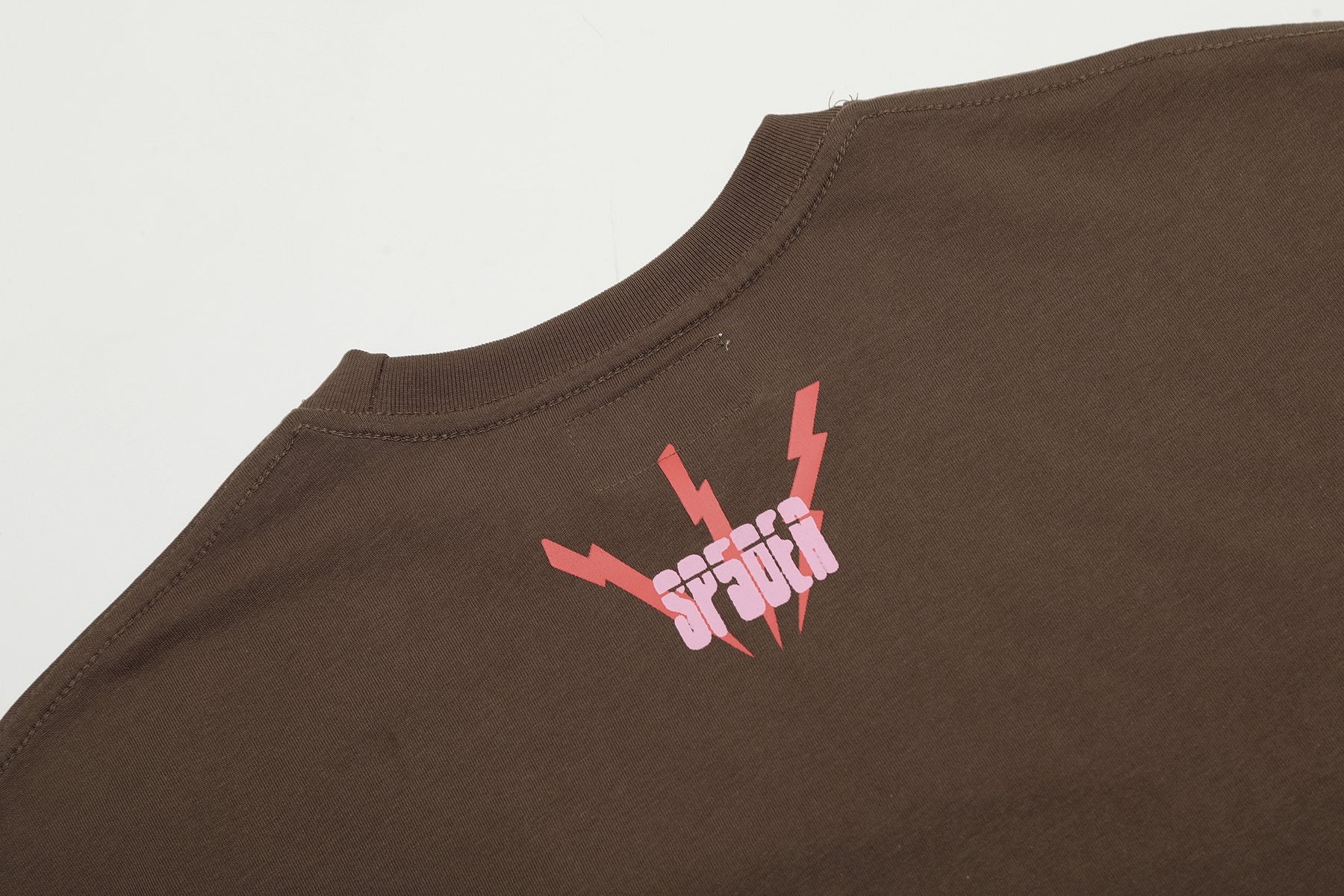 Sp5der Brown Spiderweb Star Graphic T-Shirt — detail