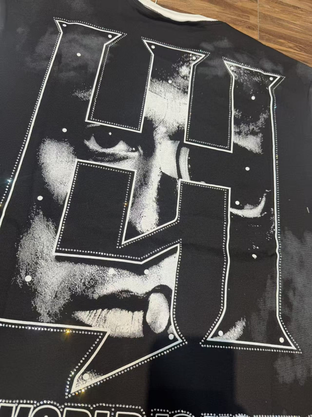 Life Hustlere Scarface-Inspired Raglan Graphic T-Shirt — detail