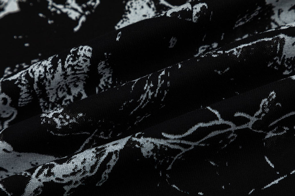 GUAPI Skull Ribcage Graphic T-Shirt — detail