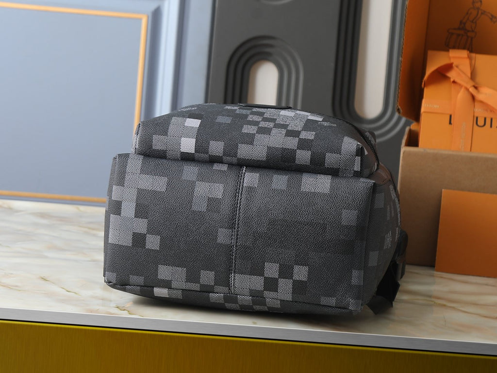 Louis Vuitton Discovery Pixel-Pattern Backpack — detail