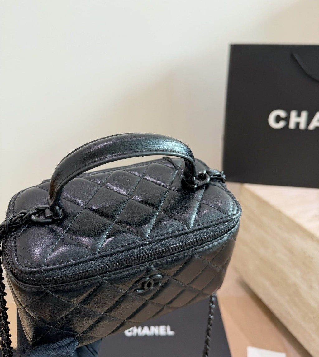 Chanel Diamond-Quilted Top Handle Vanity Bag — front