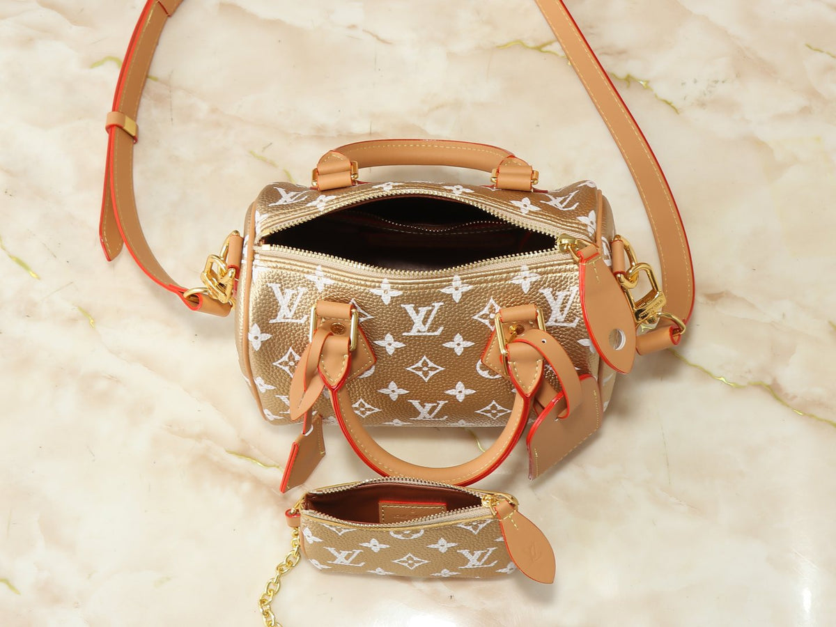 Louis Vuitton Speedy P109 Bandoulière Monogram Bag — detail