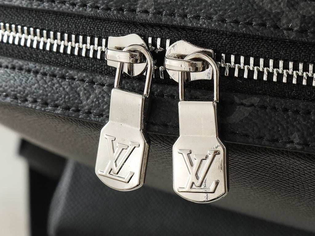 Louis Vuitton Discovery Monogram Backpack — detail
