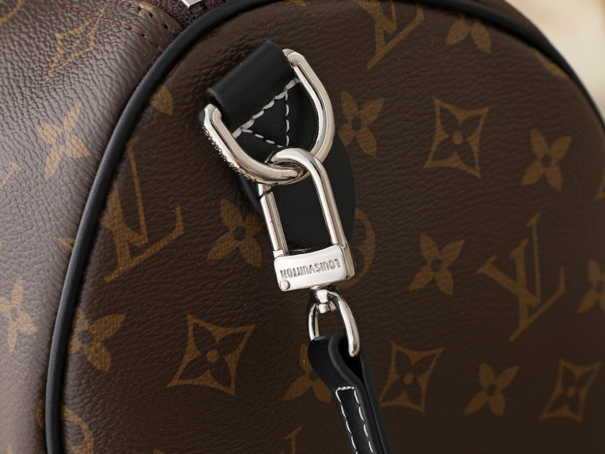 Louis Vuitton Speedy Bandoulière Monogram Pocket Bag — detail