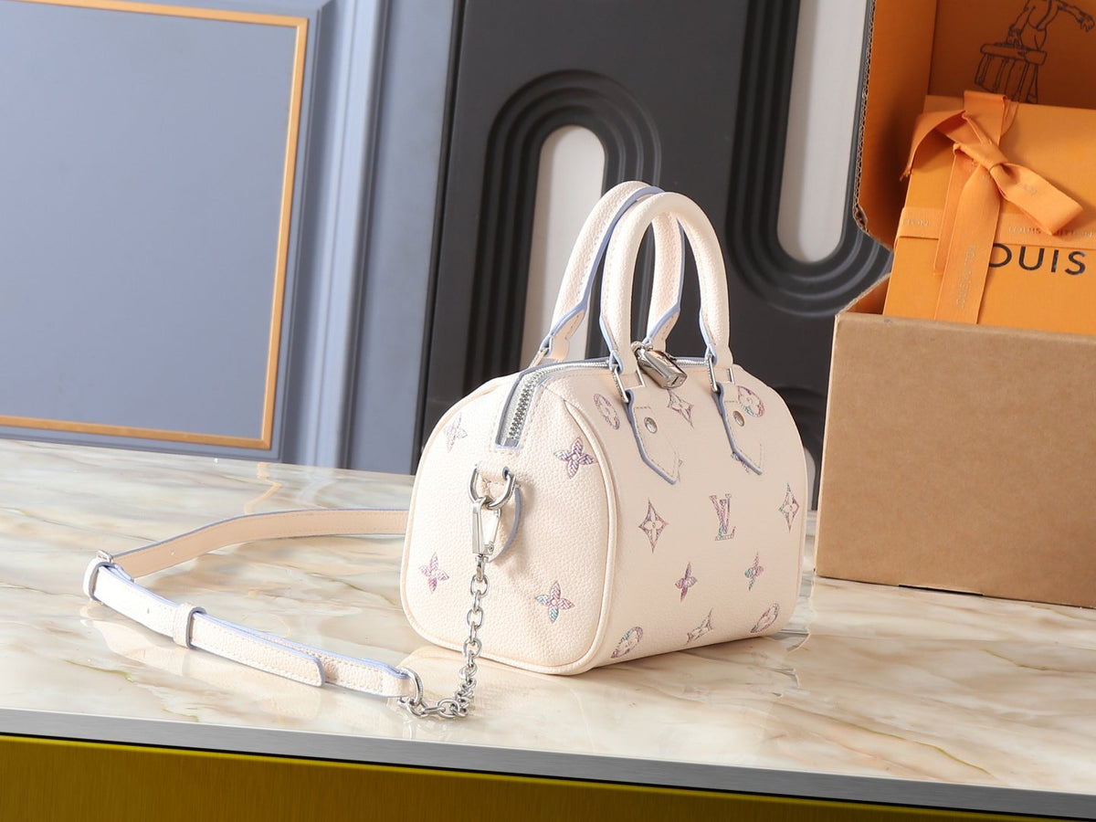 Louis Vuitton Speedy Bandoulière Zip-Top Satchel — side