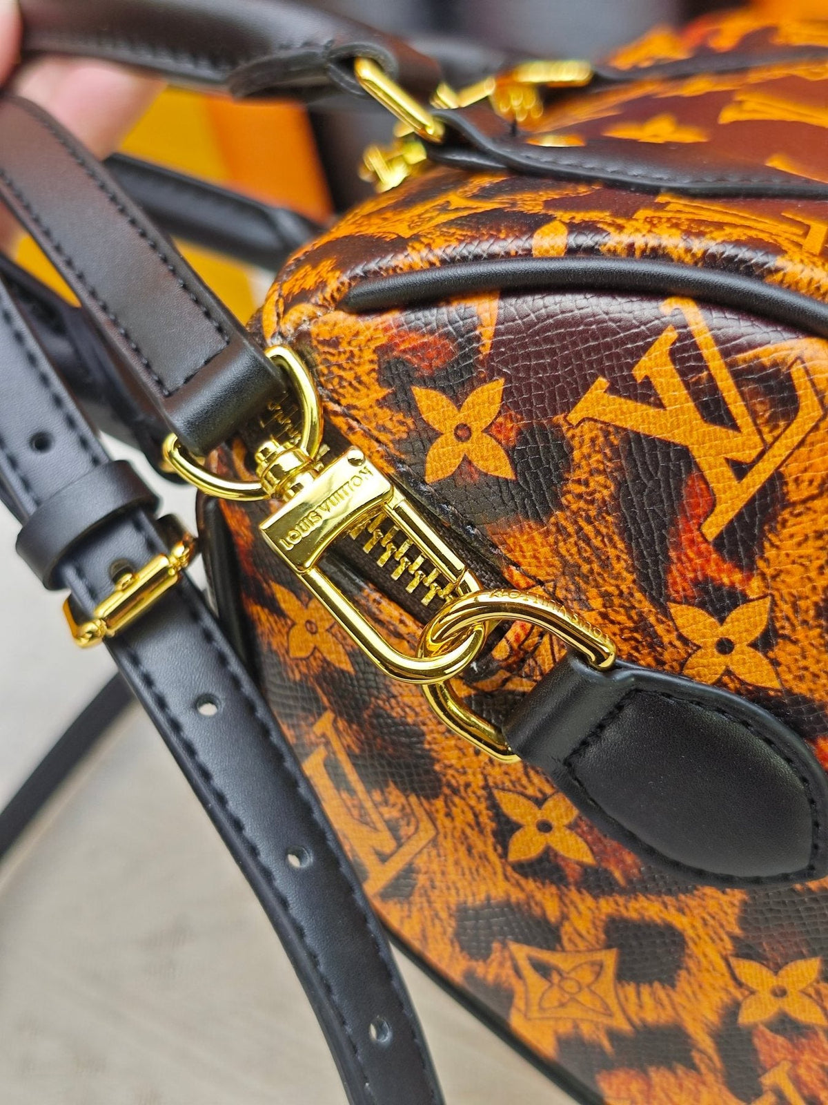 Louis Vuitton Speedy Bandoulière Monogram Bowling Bag — detail