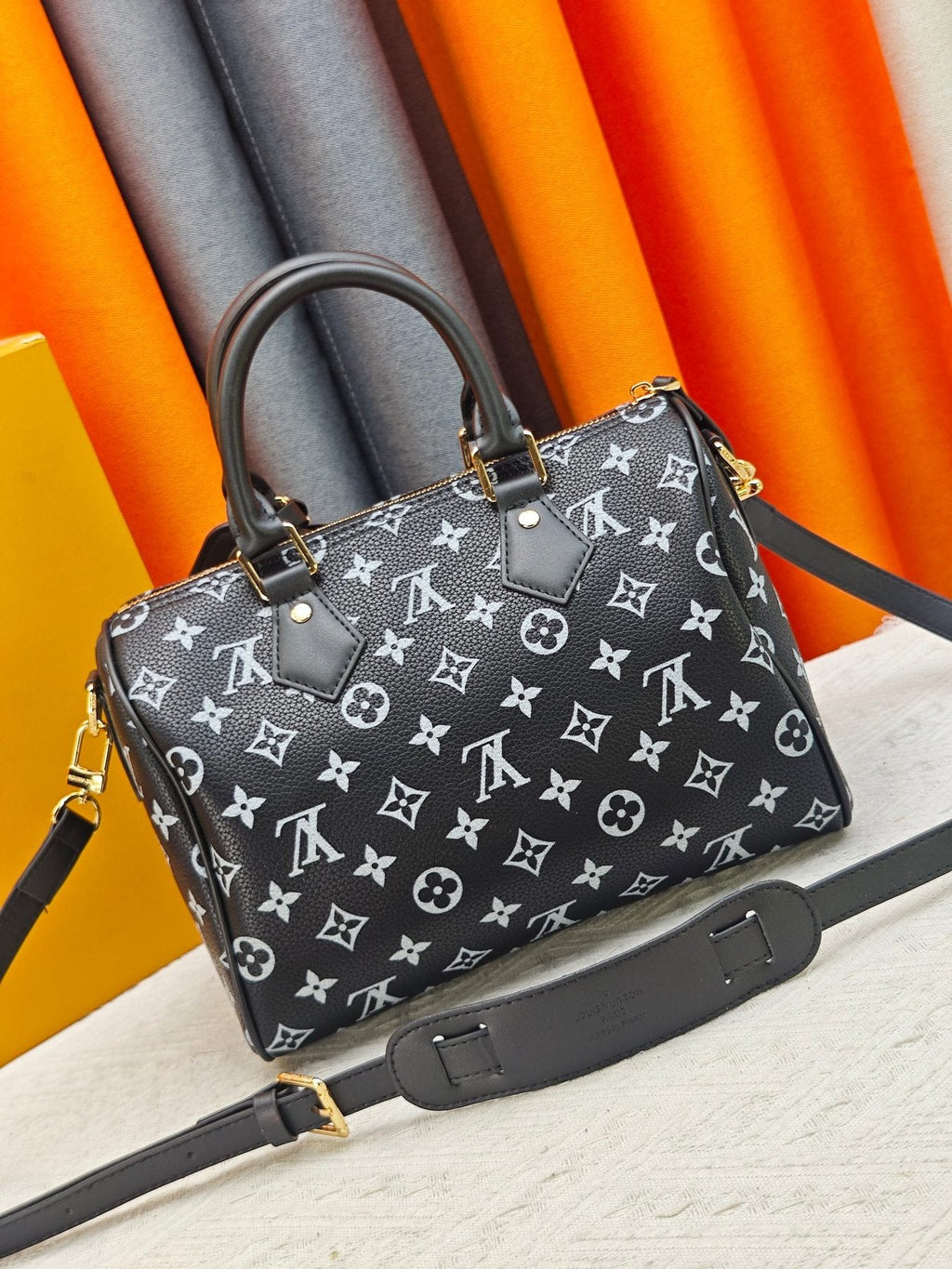 Louis Vuitton Speedy Bandoulière Monogram Bowling Bag — back