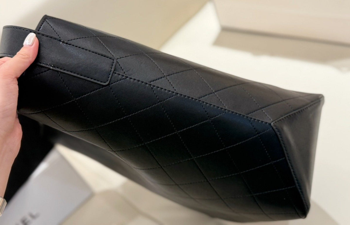 Chanel Diamond-Quilted Bucket Shoulder Bag — detail